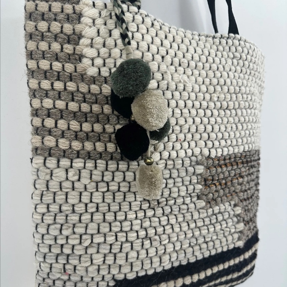 (43) Lovestitch Black and White Geometric Tote - Picture 4 of 7